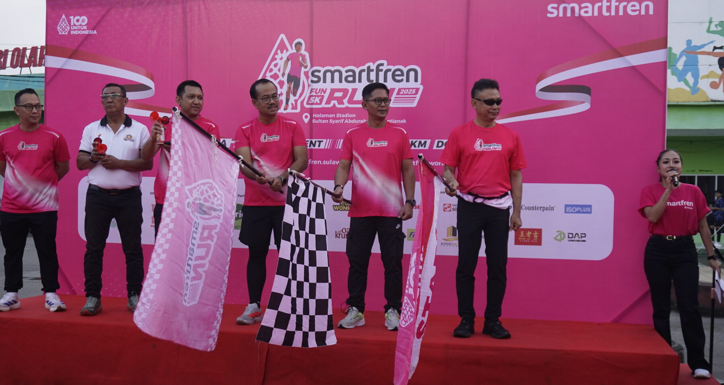 Smartfren Fun Run Pontianak 2025, Warga Antusias Padati Kawasan Stadion SSA