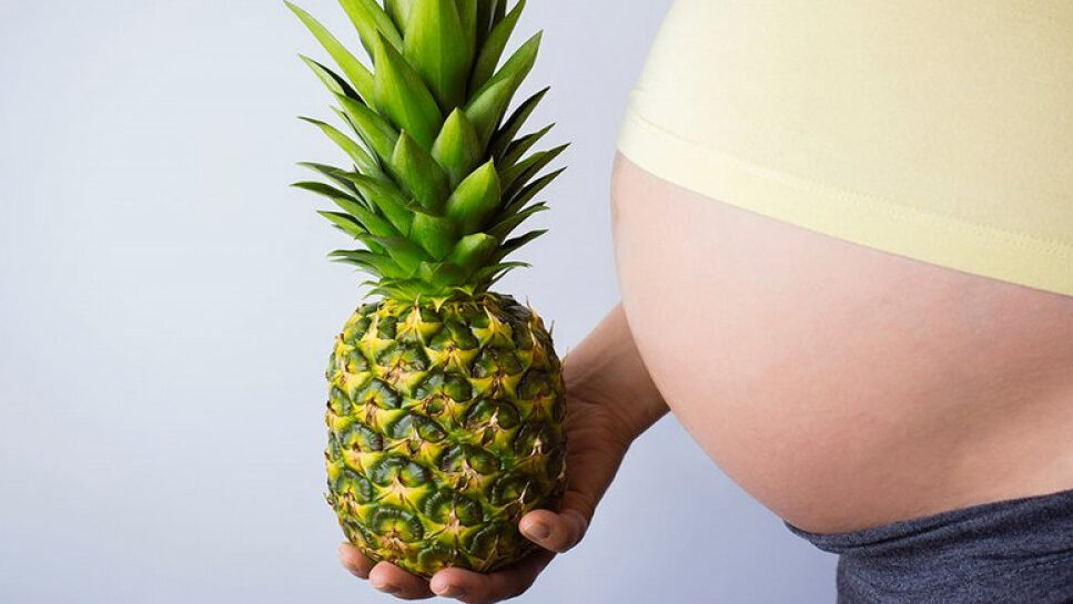 Waspada Demi Si Kecil: 5 Jenis Buah yang Sebaiknya Dibatasi atau Dihindari Selama Kehamilan