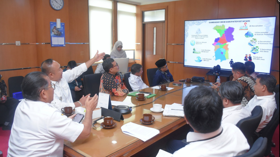Temui Dirjen Otda, Alexander Wilyo Serahkan Dokumen Usulan Tiga DOB Ketapang