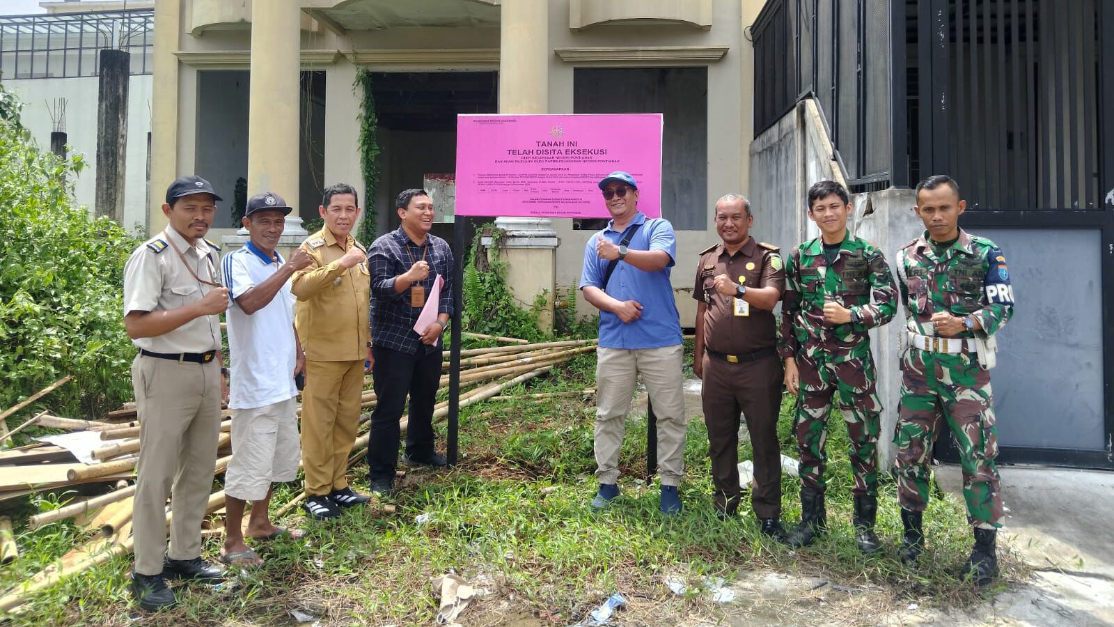 Buru Uang Pengganti Rp 14 Miliar, Kejari Pontianak Sita Eksekusi 7 Aset Milik Terpidana Wendy