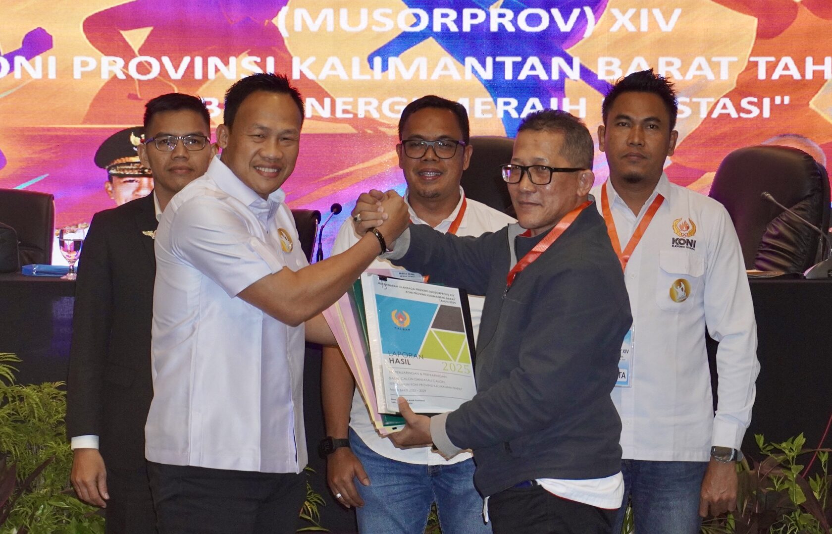 Head-to-Head Senator di Kursi KONI Dimenangkan Daud Yordan dengan Selisih 7 Suara Dari Syarif Melvin