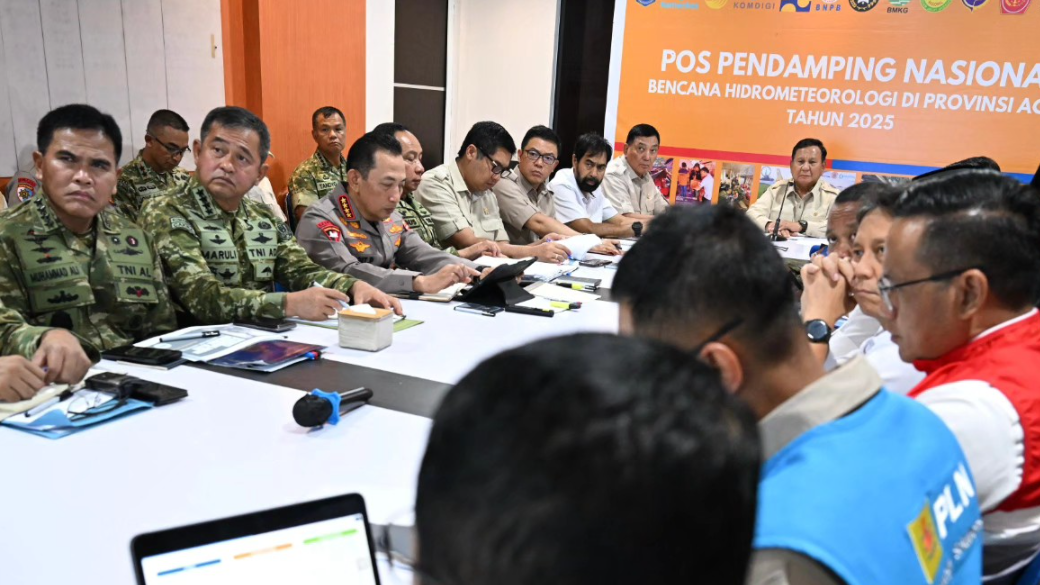 Pimpin Ratas di Posko Aceh, Prabowo Instruksikan Prioritas Obat-obatan dan Bangun Kembali Rumah Warga
