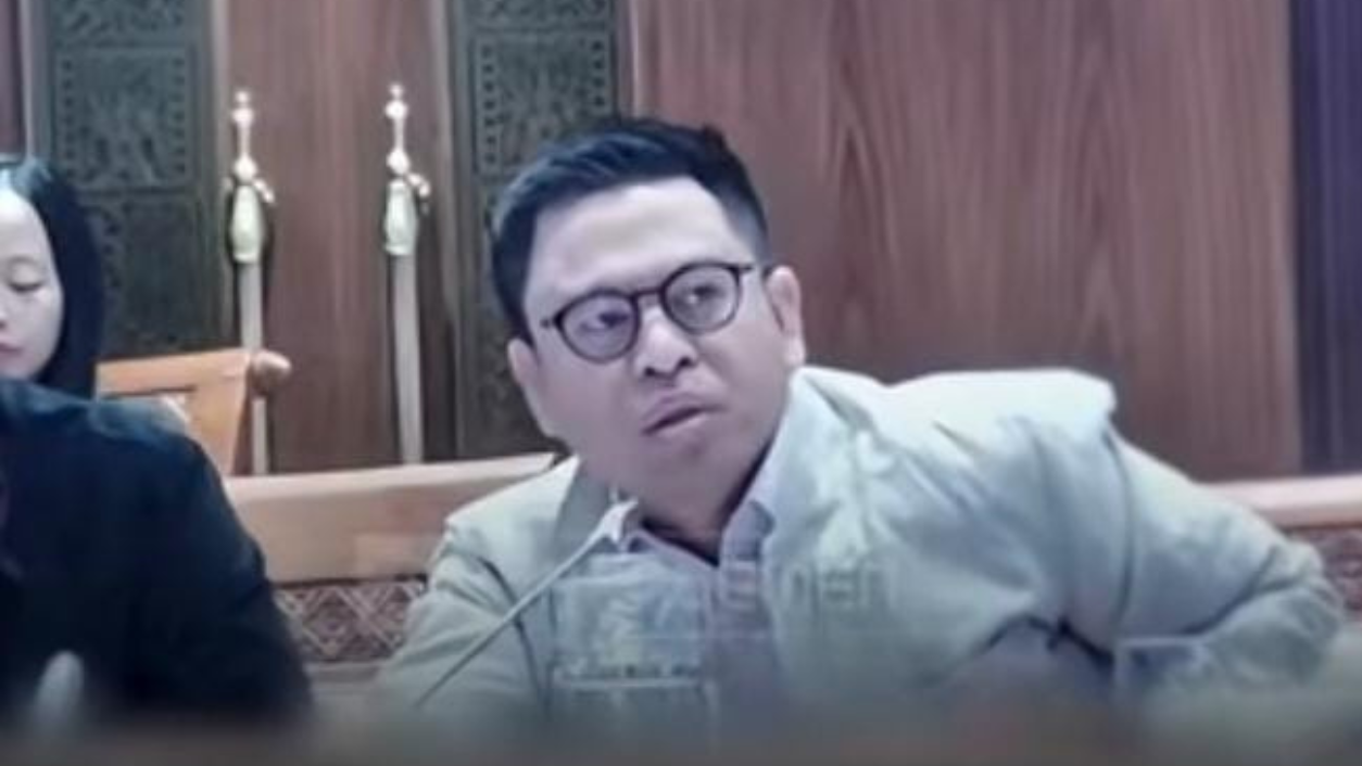 Rakyat Bantu Rakyat, DPR Malah 'Panas' dan Anggap Pemerintah Kalah Pamor dari Influencer