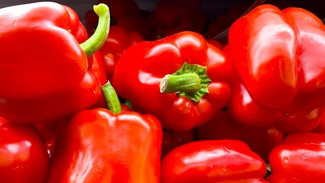 8 Sayuran Kaya Vitamin C Peningkat Imun Tubuh: Dari Paprika Merah hingga Kale di Musim Hujan