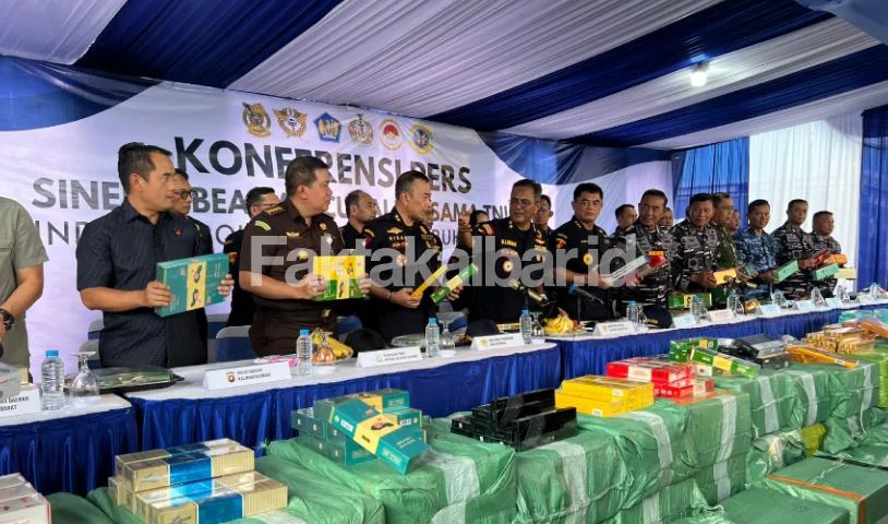 Gagalkan Penyelundupan Rokok Kamboja Rp 50 Miliar, Bea Cukai Kalbar Apresiasi Sinergi TNI AL dan BAIS