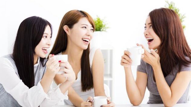 Kata Siapa Extrovert Gak Bisa Slow Living? Ini Cara Menikmati Hidup Tanpa Kehilangan Jati Diri