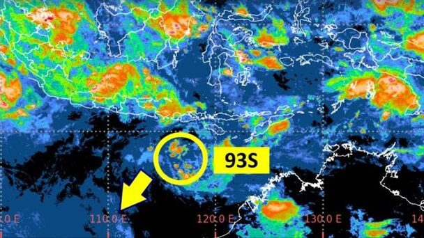 BMKG Ungkap Tiga Sistem Siklon Kepung Indonesia Picu Cuaca Ekstrem