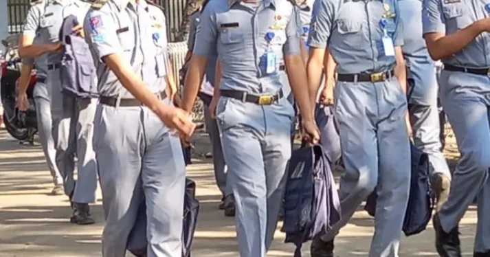 Alarm Ketenagakerjaan Kalbar: Pengangguran SMK Meroket, Sektor Informal Mendominasi di Tengah "Booming" Tambang