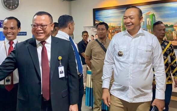 Ketapang Kucurkan Rp7,5 Miliar Perkuat Kinerja Bank Kalbar di RUPS-LB 2025