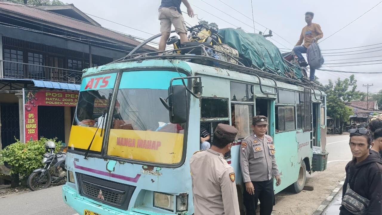Amankan Natal dan Tahun Baru, Polsek Mukok Gencarkan Patroli Ops Lilin Kapuas 2025