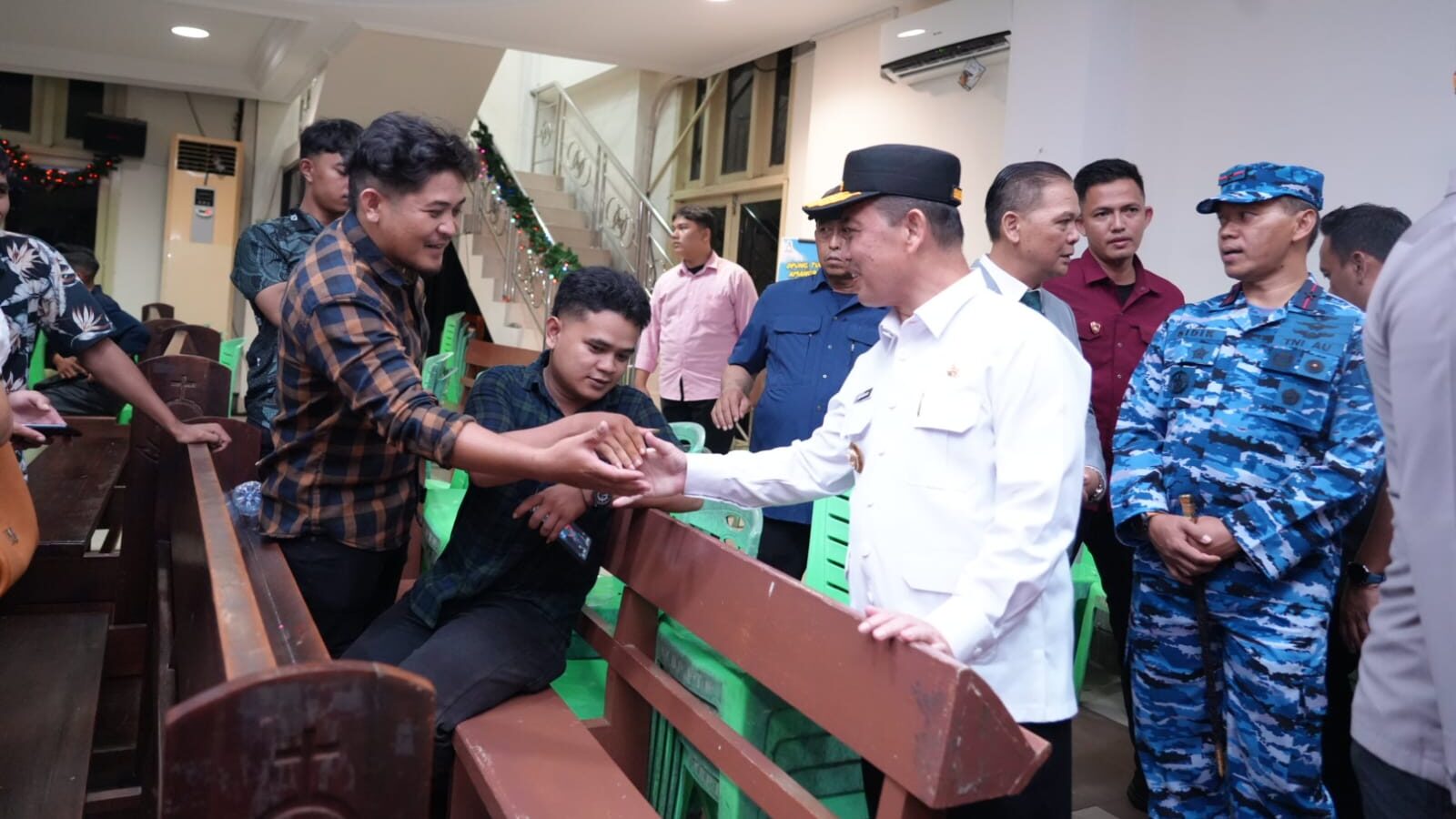Tinjau Gereja di Pontianak, Gubernur Ria Norsan Pastikan Stabilitas Keamanan Natal dan Tahun Baru