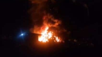 Gudang Penampungan Barang Diduga Selundupan Malaysia di Bengkayang Terbakar Hebat