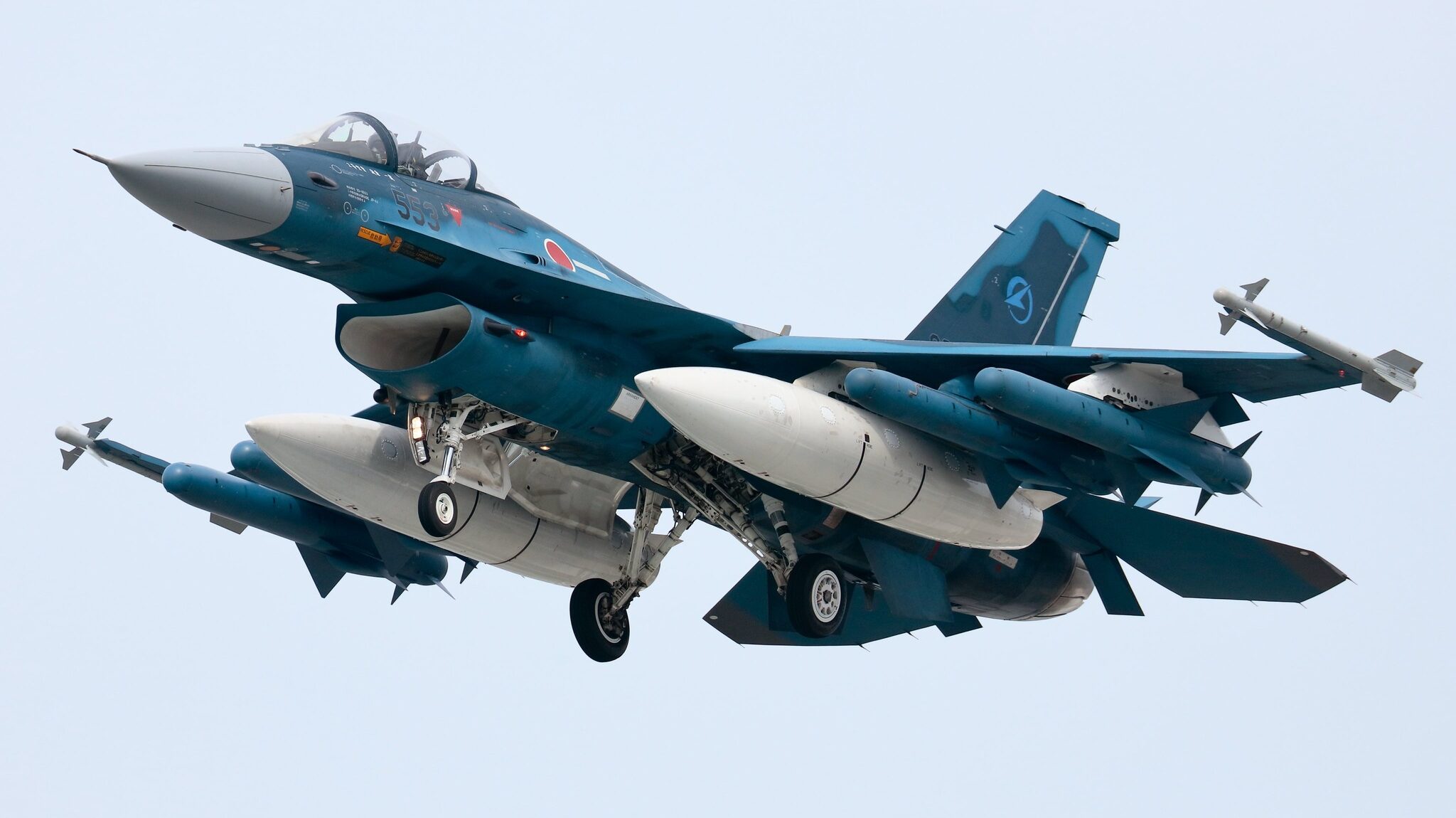 Pamer Kekuatan! 16 Jet Tempur F-2 Jepang Terbang "Full" Rudal, Respon Provokasi Kapal Induk China