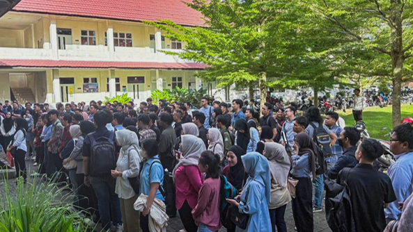Peserta Melonjak Dua Kali Lipat, Walk in Interview KIPP Diikuti Ratusan Pencari Kerja