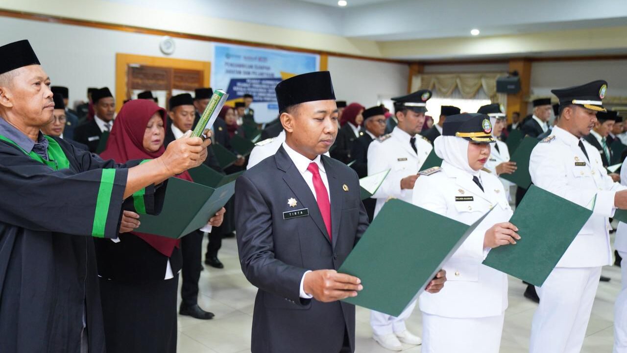 Resmi Jabat Kabag Prokopim Pontianak, Tirta Arifin Siap Perkuat Komunikasi Pimpinan yang Responsif