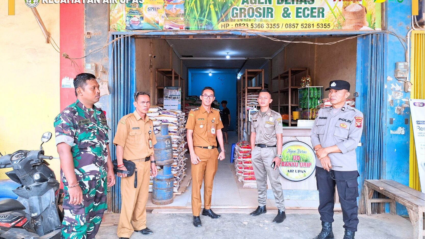 Jelang Ramadan, Forkopimcam Air Upas Temukan Barang Kedaluwarsa Saat Sidak Pasar