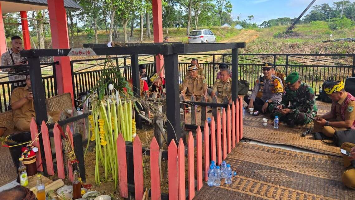 Lestarikan Tradisi Leluhur, Ritual Nek Lanai Warnai Peringatan Hari Jadi Kota Sanggau