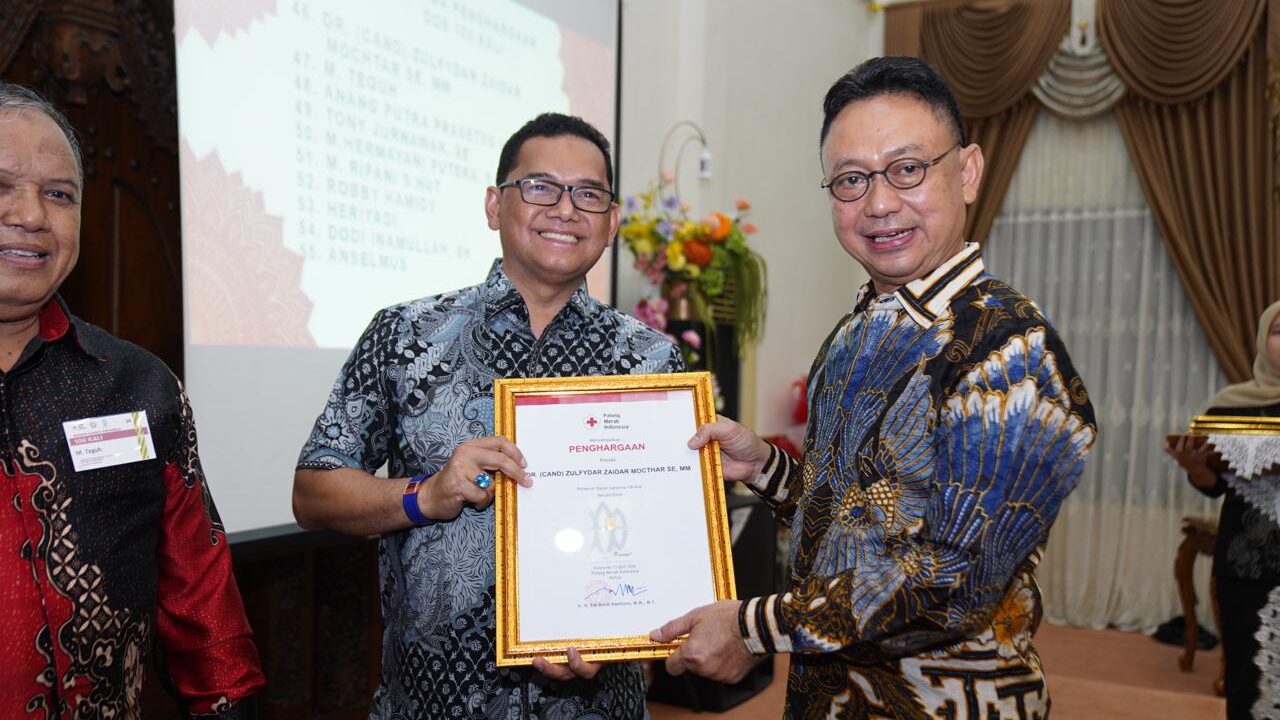 63 Pahlawan Kemanusiaan Terima Penghargaan dari PMI Pontianak