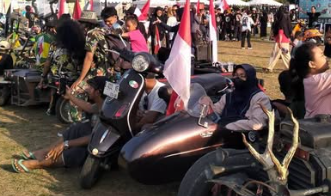 Ribuan Pecinta Vespa dari Tiga Negara Berkumpul di Perbatasan Temajuk
