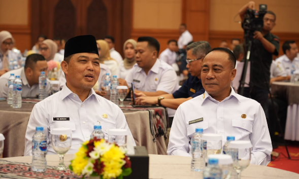 Cegah Klaim di Atas Kertas, Gubernur Ria Norsan Minta Bapenda Cek Penggunaan QRIS di Lapangan