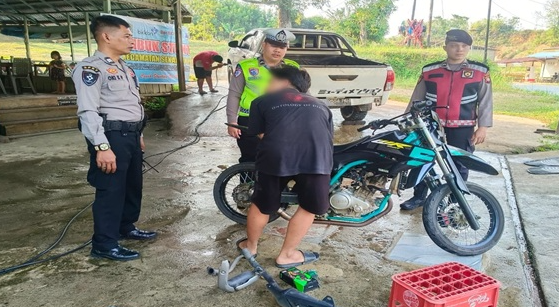 Resahkan Warga, Polisi Bubarkan Balap Liar di Sekadau dan Tilang Motor Knalpot Brong