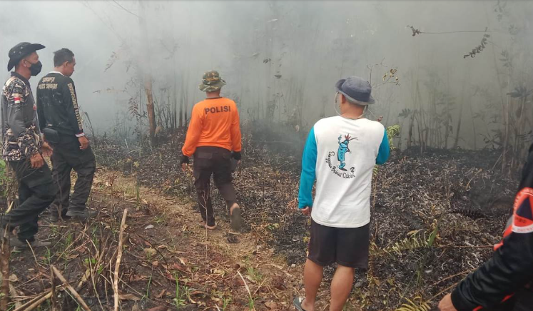 Kebakaran Lahan di Sungai Mawang Hanguskan 100 Hektare, Medan Berat Jadi Kendala Pemadaman