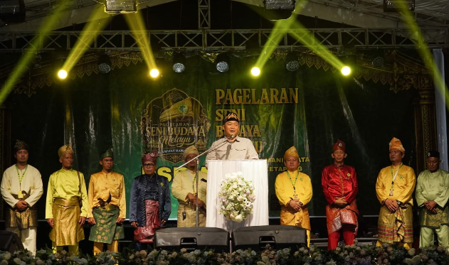 Bupati Ketapang Resmi Buka Pagelaran Seni Budaya Melayu di Manis Mata