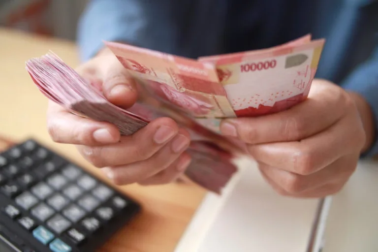 Rupiah Berada di Level Rp 17.827 per Dolar AS