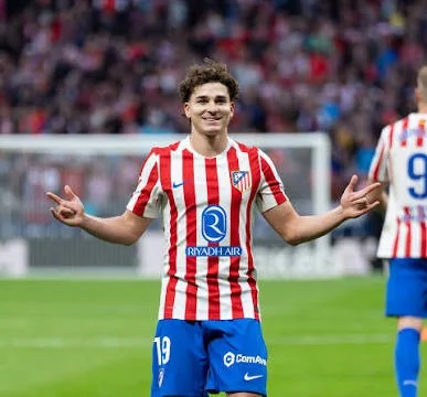 Buntut Rumor ke Barca, Alvarez Dicemooh Fans Atletico