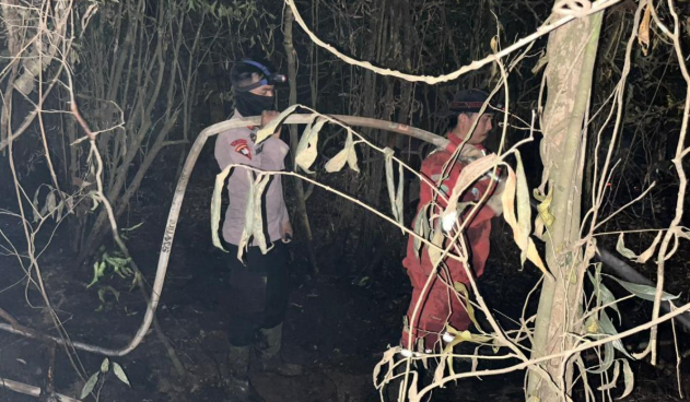 Tim Gabungan Sisir Lahan Mineral Terbakar di Tayan Hilir Sanggau untuk Cegah Api Susulan