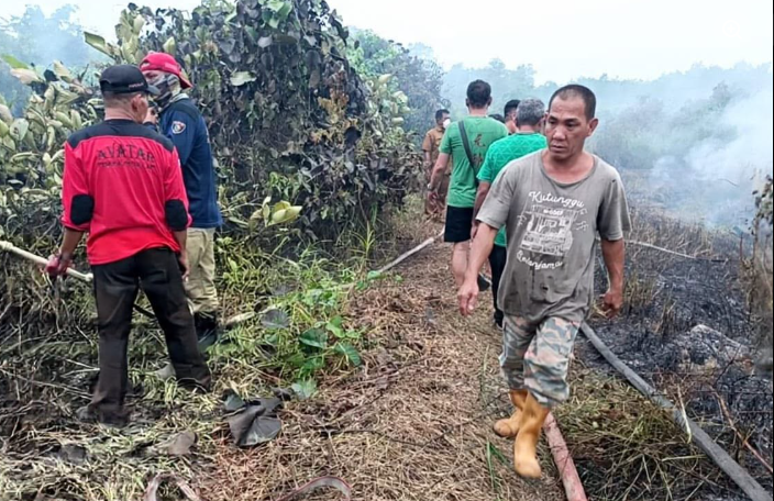 Sampah Dibakar Sambet Lahan Gambut Roban, Pemukiman Warga Sempat Terancam