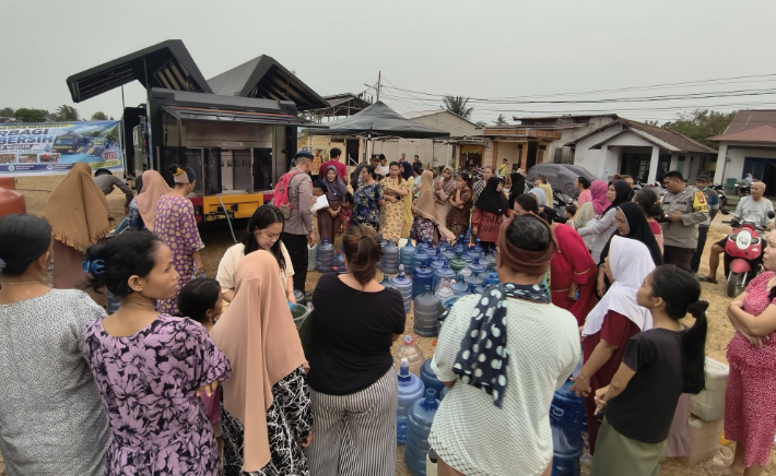 Sungai Pawan Terintrusi Air Laut Warga Muliakerta Ketapang Pasrah Alami Krisis Air Bersih