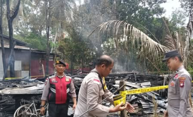 Rumah Warga di Sibau Hulu Kapuas Hulu Terbakar, Korsleting Listrik Diduga Jadi Pemicu