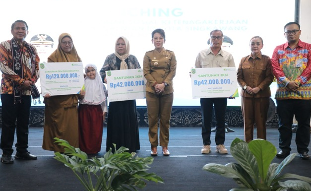 11.017 Pekerja Rentan di Singkawang Dapat Jaminan Sosial, Iuran Ditanggung APBD