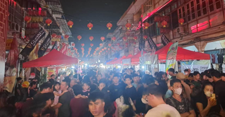 Mooncake Festival Singkawang Ditutup, Ribuan Warga Padati Lokasi hingga Malam Terakhir