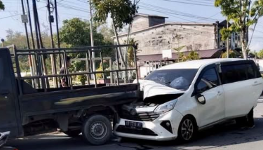 Kecelakaan Dua Mobil di Jalur 2 Rambi Sambas, Kronologi Masih Didalami