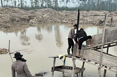 Polisi Sisir Lokasi Dugaan PETI di Boyan Tanjung, Excavator Tak Ditemukan Saat Pemeriksaan
