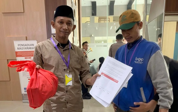PCNU Sekadau Laporkan Dugaan Politik Uang Muktamar NU ke KPK, Serahkan Bukti dan Uang